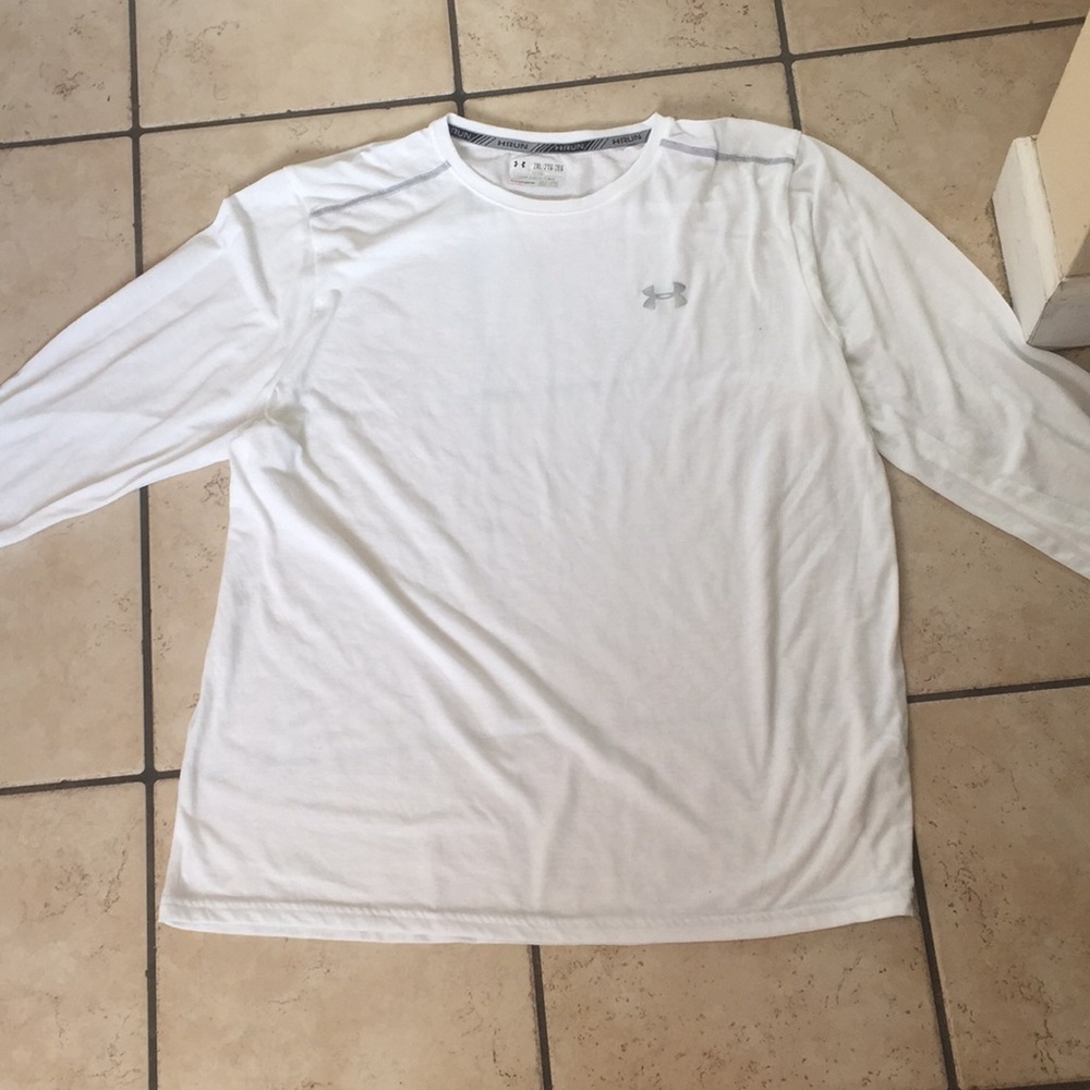 White 2xl underarmour long sleeve shirt